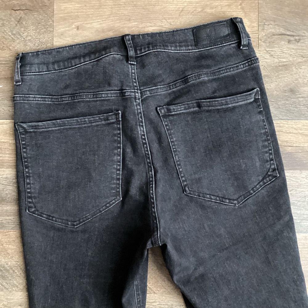 Express Black Skinny Jeans with Frayed Hem - Picture 7 of 8